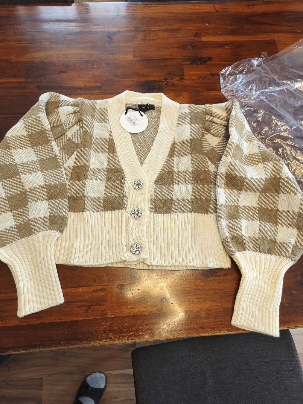 Maglioni & Felpe: Damenpullover, Originalverpackung, Farbe Braun- Crema, – Nuovo e nell'imballaggio originale da Wohlen AG venduto da art_9qvl