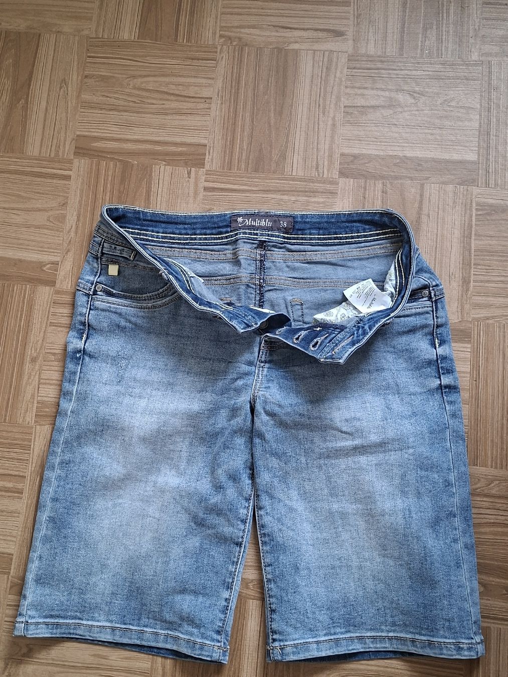 Jeans: Jeans Shorts Marke "Multiblu" Grösse 38 hellblau neu – Neu (gemäss Beschreibung) aus Unterbäch VS von Nifadi