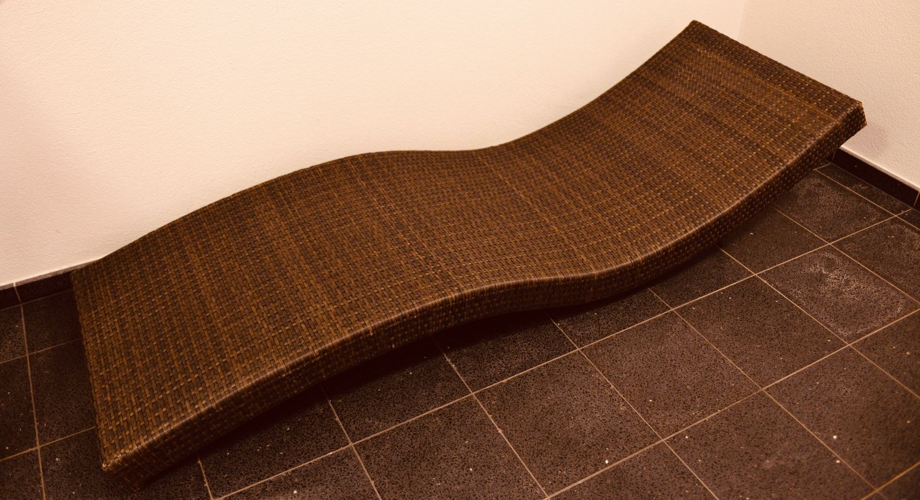 Sedie a sdraio: Rattan Gartenliege wellenform – Usato da Egg b. Zürich venduto da cimeli 1