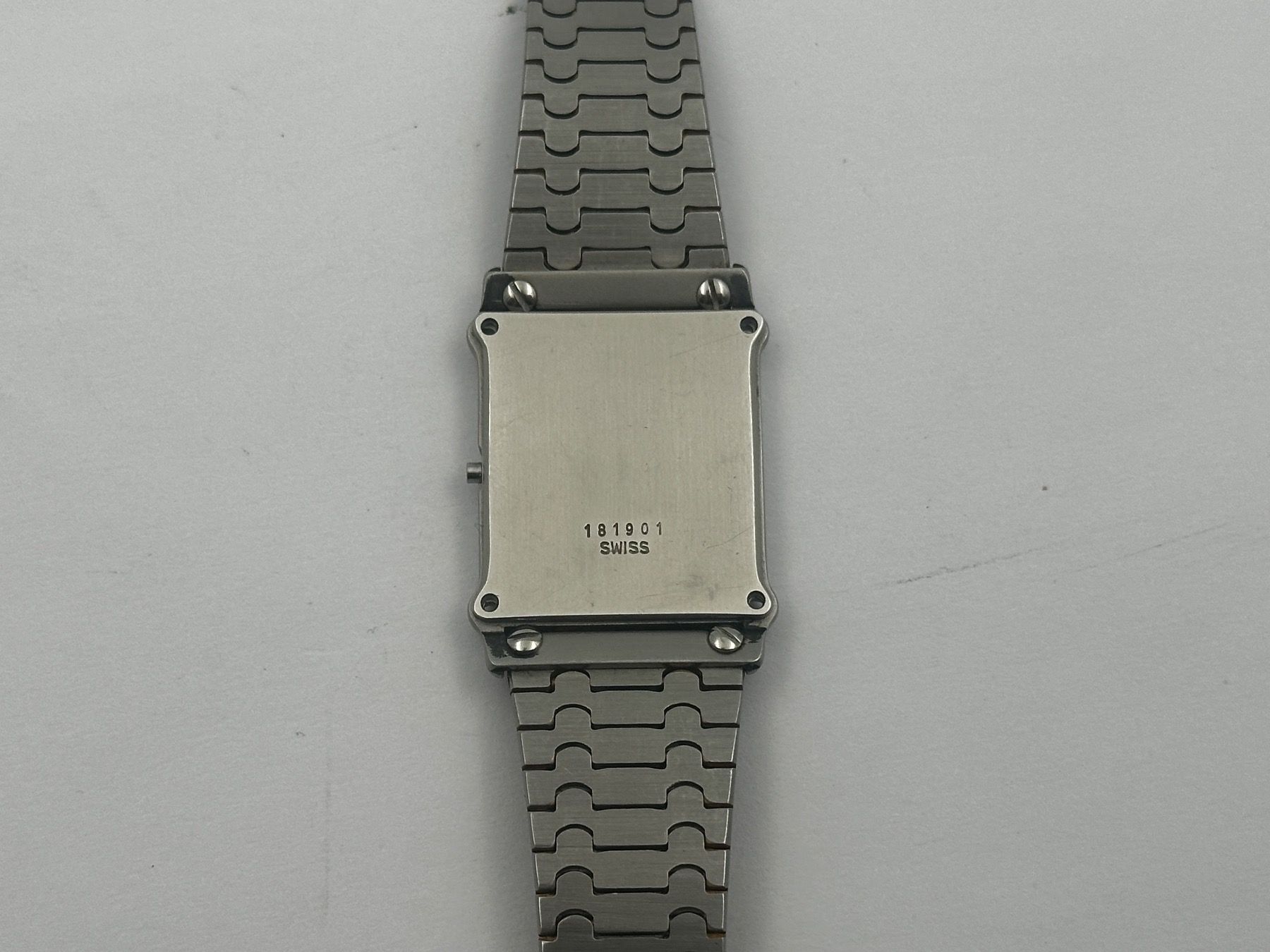 Ebel Orologi: Ebel Gehäuse Tank mit Band ref: 181901 – Usato da Brüttisellen venduto da AlphaOmega05 2
