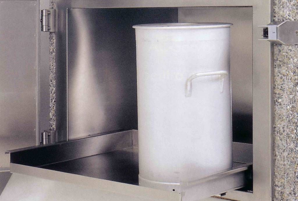 Kühlschrank: Kühlzelle - Beton & Edelstahl – Gebraucht aus Hefenhofen von LieberherrAG 3