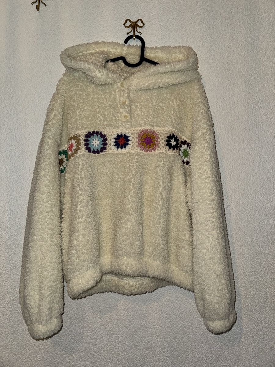 Pullover & Sweatshirts: Kapuzenpullover – Neu (gemäss Beschreibung) aus Effretikon von ajl_rwt5