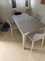Tisch mit vier Stühlen Aluminium grau gebrauchter Zust