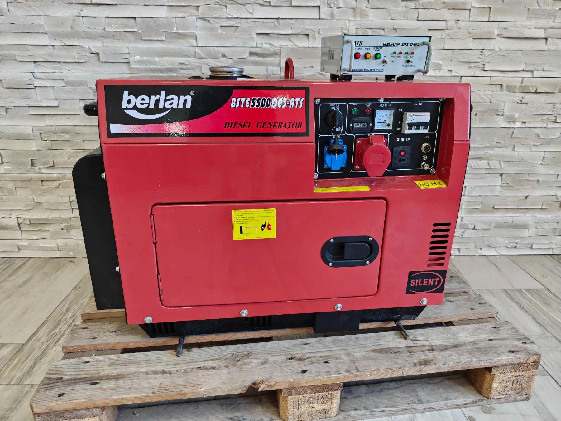 Generatori di corrente: Diesel Stromerzeuger 8,57PS 5000W Notstromaggregat Generator – Difettoso da Baar venduto da Werkzeugzentrum