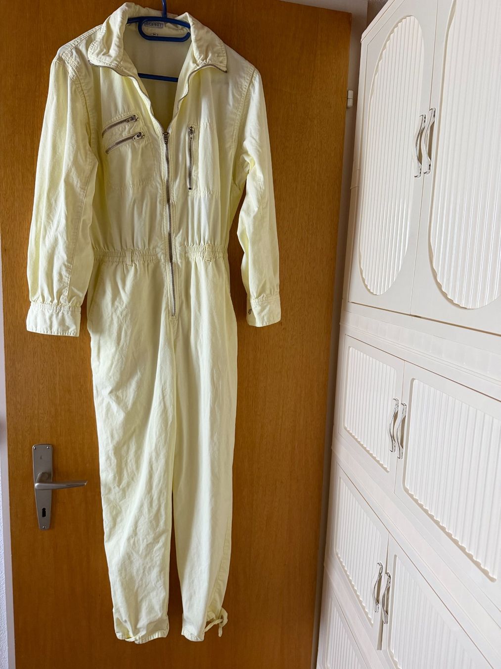 Esprit Tute: Jumpsuit Esprit hellgelb Grösse 34 – Usato da Brunnenthal venduto da Eco07