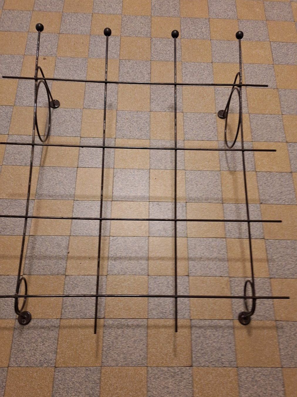 String Garderobe: Mid century -String-Wand-Garderobe  ,Metall minimalistisch – Gebraucht aus Arlesheim von shopradl 8