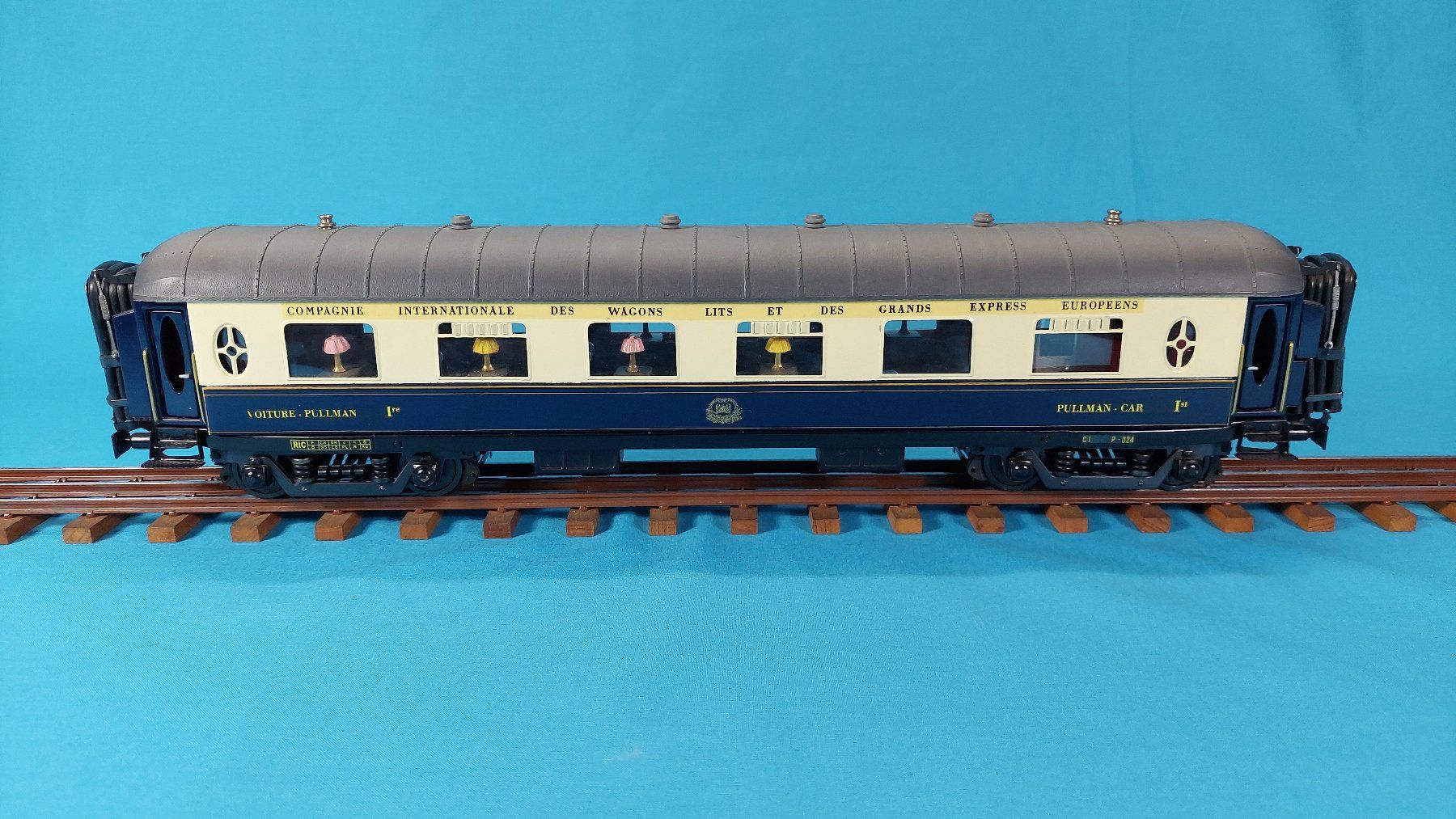 Modellini di ferrovie: Spur 0 Elettren Pullman-Salonwagen 1. Kl. CIWL blau/weiss – Usato da Horgen venduto da swiss025
