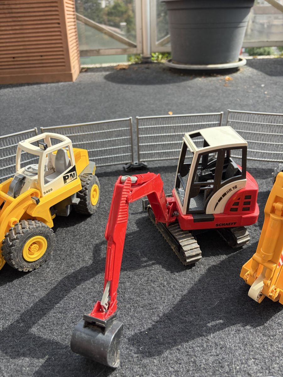 Giocattoli: Spielzeug-Baustelle mit Bagger – Usato da Luzern venduto da thediger 2