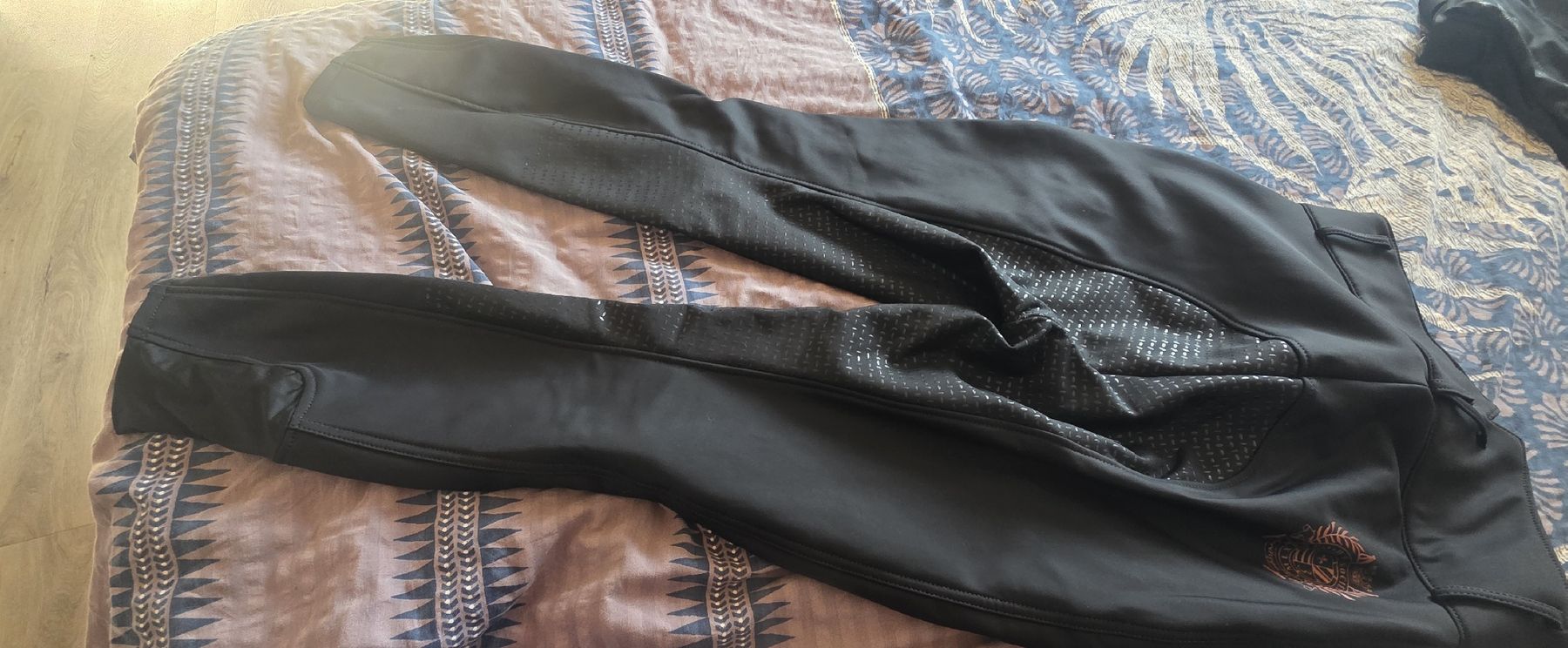 Hosen: Schwarze Softshell Vollbesatz-Reithose gr. 46, HV Polo – Neu (gemäss Beschreibung) aus Sumiswald von Andrealein92 2