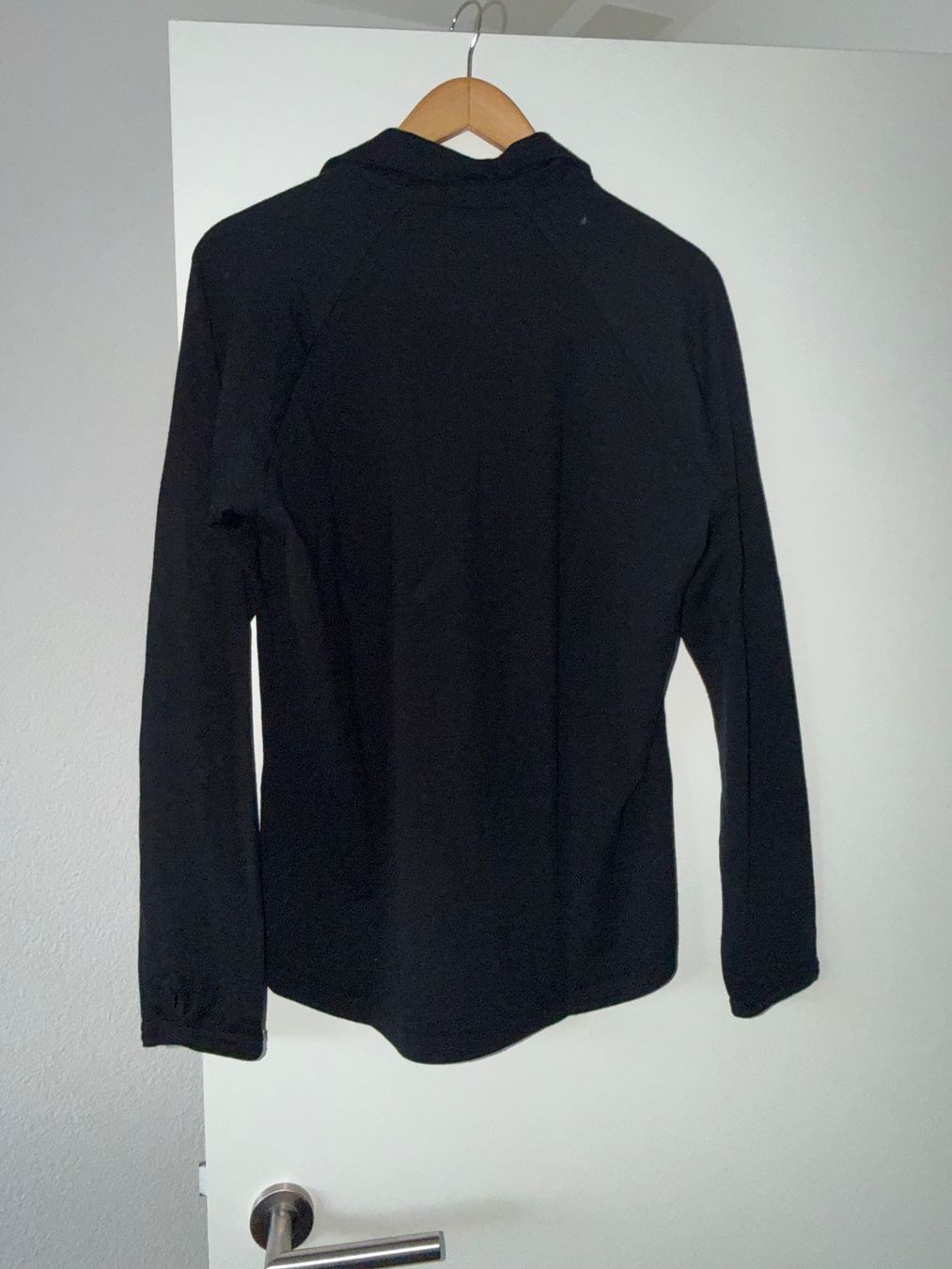Icebreaker Maglioni & Felpe: Icebreaker Pullover Merinowolle schwarz – Usato da Buchs SG venduto da VintageHomeCH 1