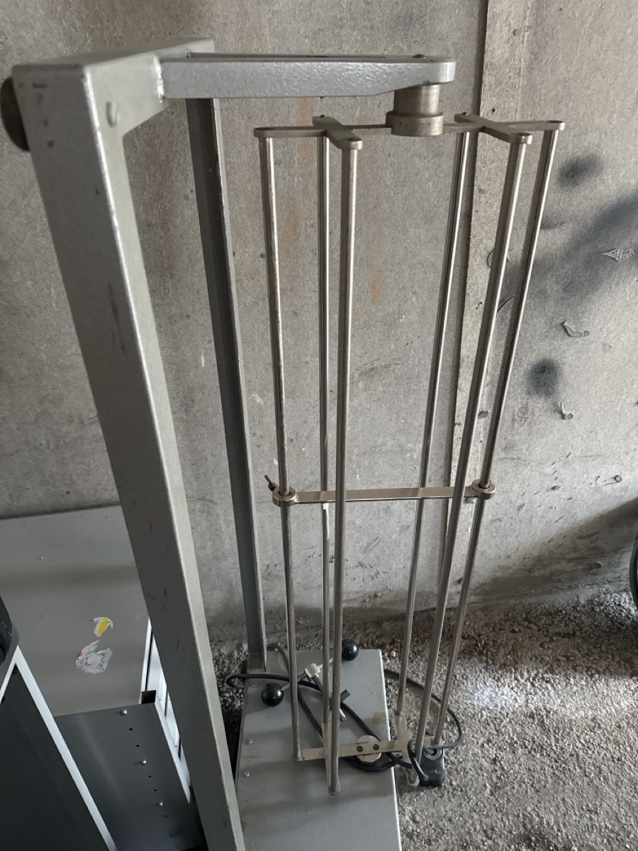 Tutte le macchine: Machine de remontage (comme Astuto) – Usato da La Chaux-de-Fonds venduto da lida2005 8