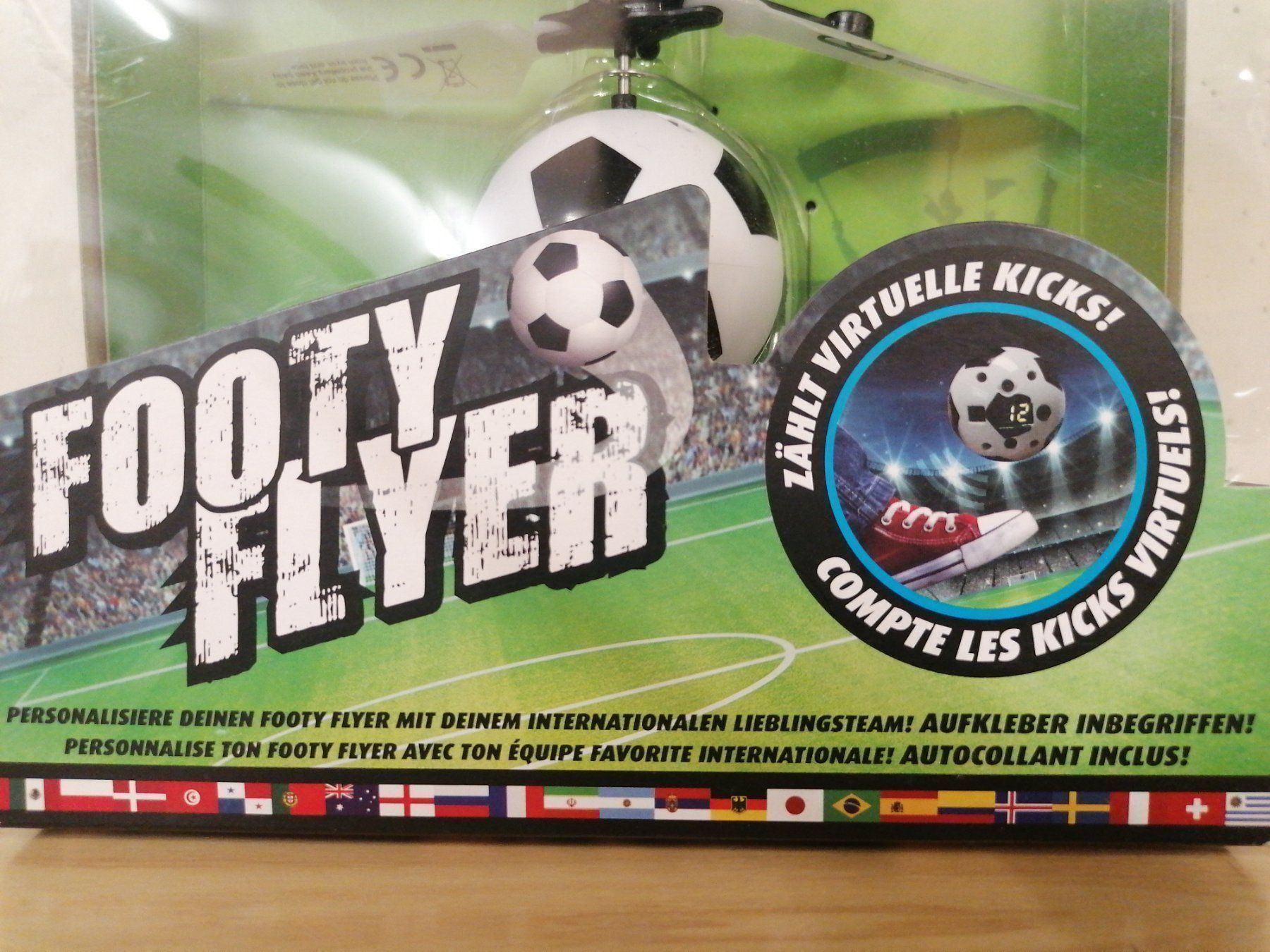 Pezzi di ricambio: Footy Flyer "Zählt virtuelle Kicks" – Nuovo e nell'imballaggio originale da Bäch SZ venduto da Swissy46 1