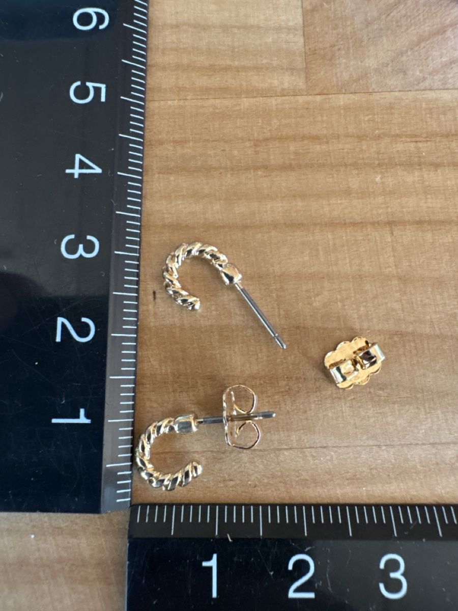 Ohrringe & -stecker: Modeschmuck Ohrstecker – Gebraucht aus Rümlang von Fledermaus35