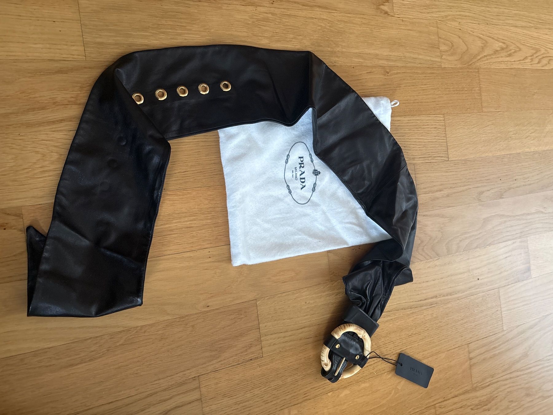 Prada Cinture: Prada Lederguertel, Ungetrage, Gr. M, Accessoire, Top Zus... – Nuovo e nell'imballaggio originale da Zürich venduto da stefwax12