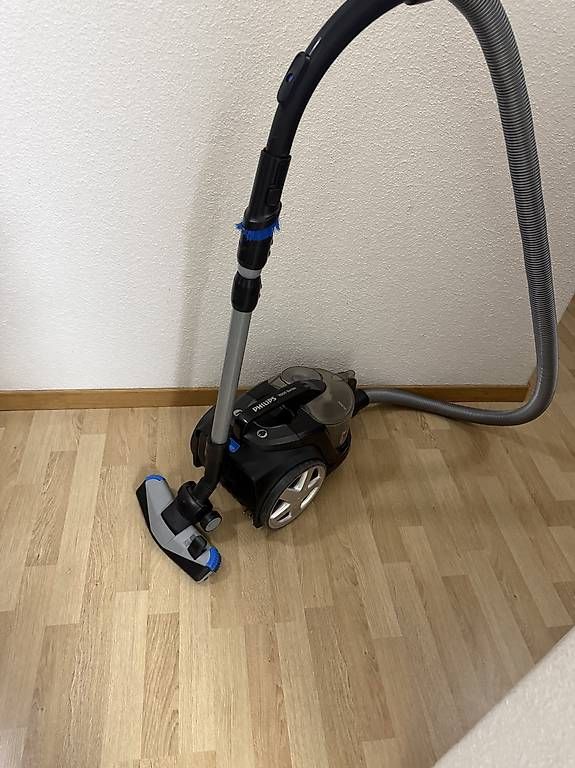Aspirapolveri & Accessori: PHILIPS 7000 Series Staubsauger  – Usato da Kloten venduto da Privat2011