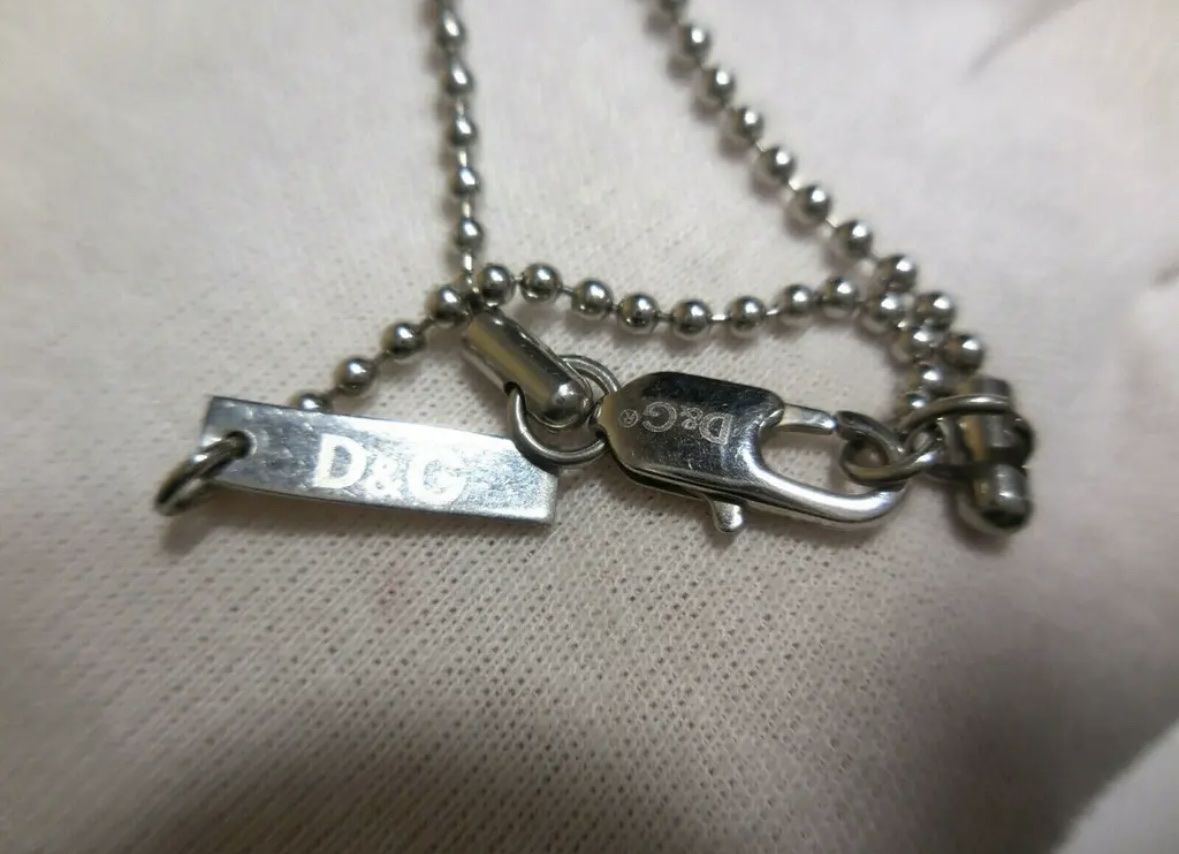 Dolce & Gabbana Ciondoli: D&G Halskette mit Herzanhänger, Silber – Nuovo (secondo la descrizione) da Rottenschwil venduto da BSig1808 3