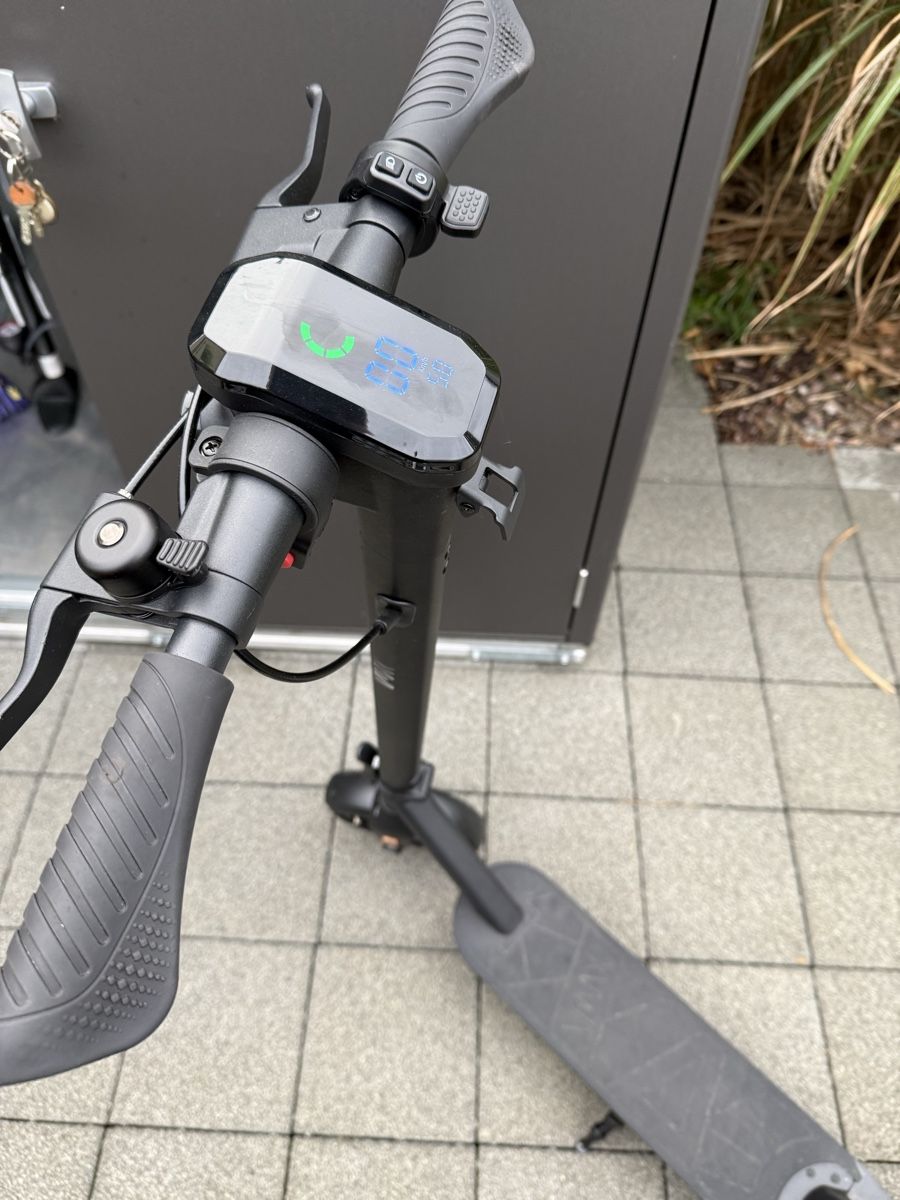 Scooters: E-Scooter VMAX VX5 LT 50km – Gebraucht aus Dietlikon von pas_l7tz