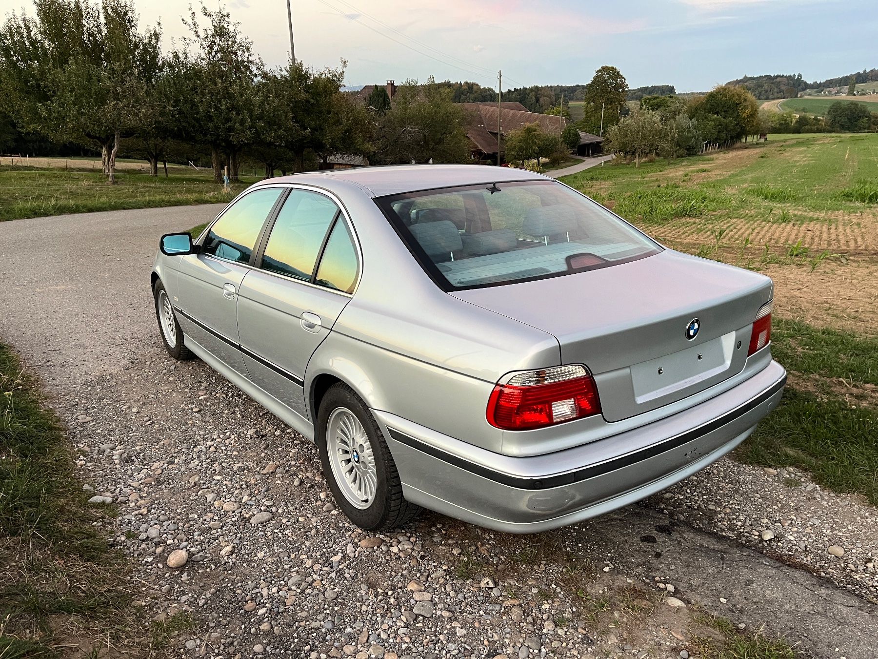 BMW Autos: BWM e39 540i Projektauto – Defekt aus Solothurn von MagnaLab 4