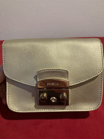 Furla Umhängetasche Leder goldfarben guter Zustand