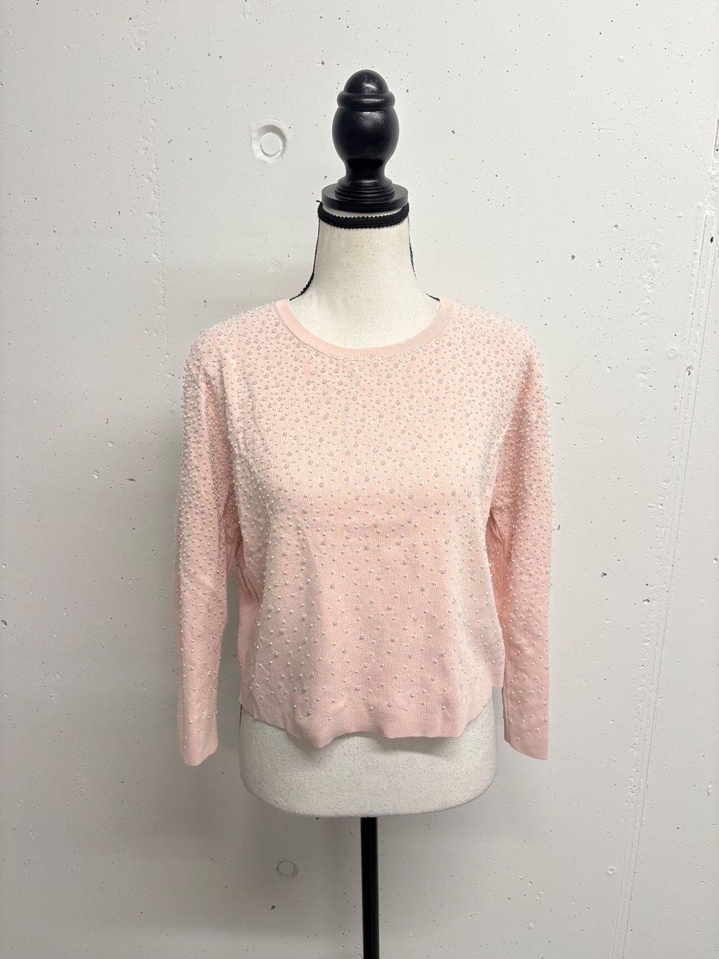 Zara Maglioni & Felpe: Zara Rosa Pullover mit Perlen Grösse M – Nuovo (secondo la descrizione) da Regensdorf venduto da secondchancefashion