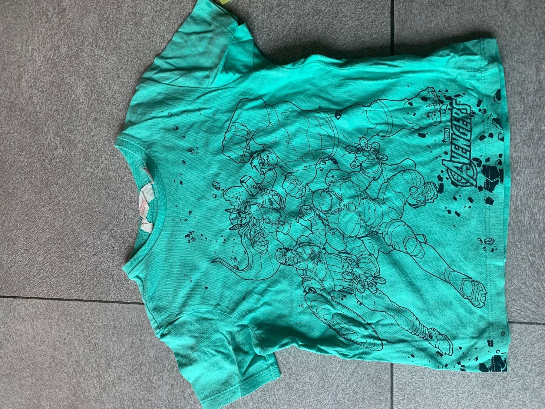 Hemden, T-Shirts & Polos: 2 x t shirt TURTLES + Marvel Garcon gr. 98 – Gebraucht aus Arbedo von nadia1973 3