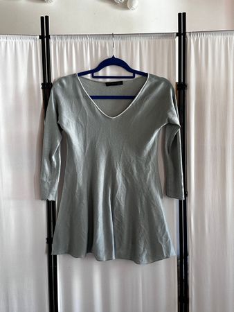 Fabiana Filippi – pull léger gris perle en maille fine 