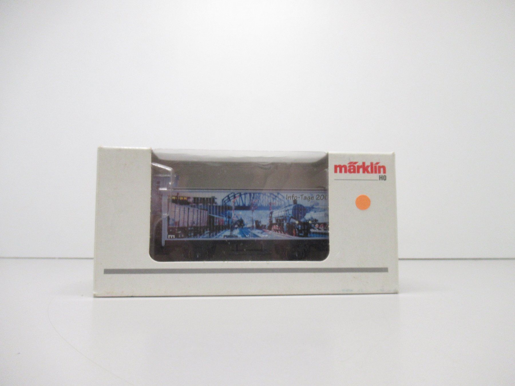 Märklin Modellini di ferrovie: Märklin ged. Güterwagen "Info-Tage 2001" Wechselstrom H0 – Usato da Basel venduto da mhmarken 6