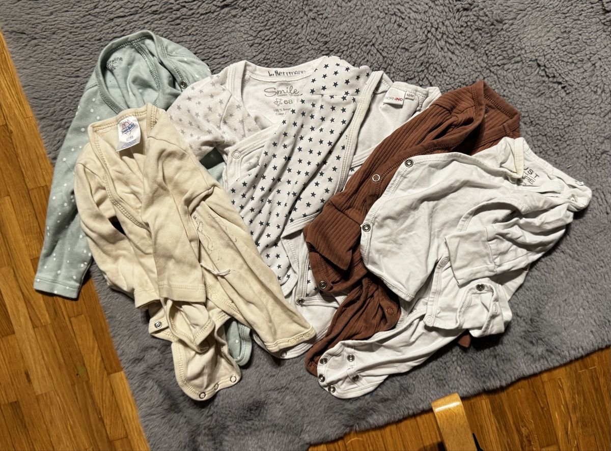Kleiderpakete & -sets: Bodys 62-68 Jungen – Gebraucht aus Steinhausen von bln 2