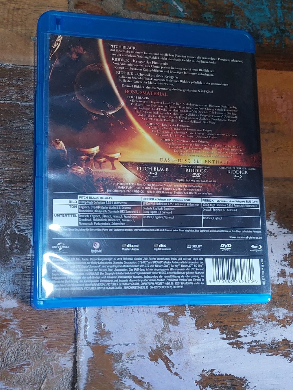 Alle DVDs: Riddick Collection, 3 Blu Ray, Sci Fi, Box – Gebraucht aus Winterthur von Belzarek 1