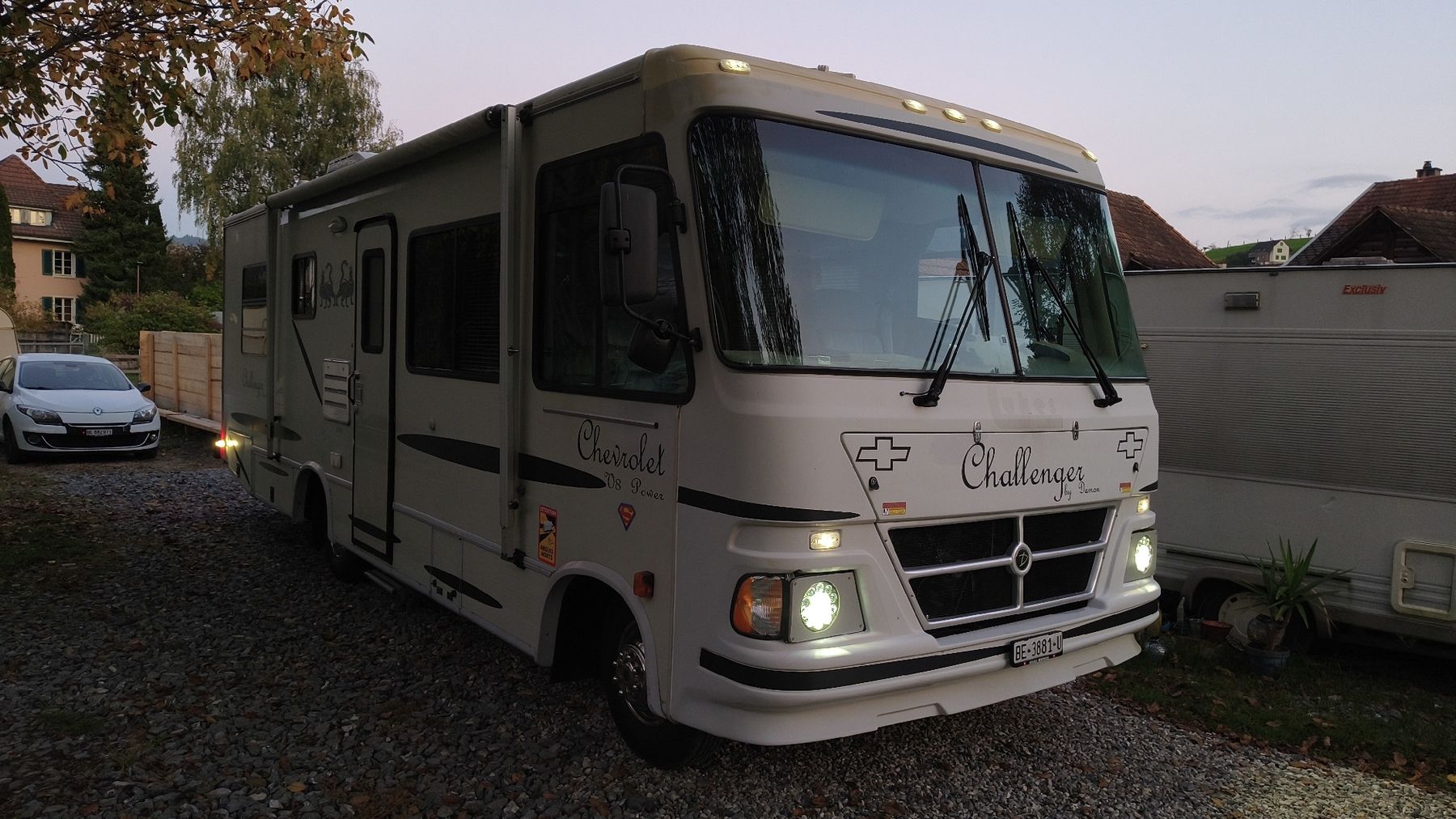 Chevrolet Camping Fahrzeuge: Chevrolet Challenger Camper/Tiny House – Gebraucht aus Etzelkofen von madafaka_06