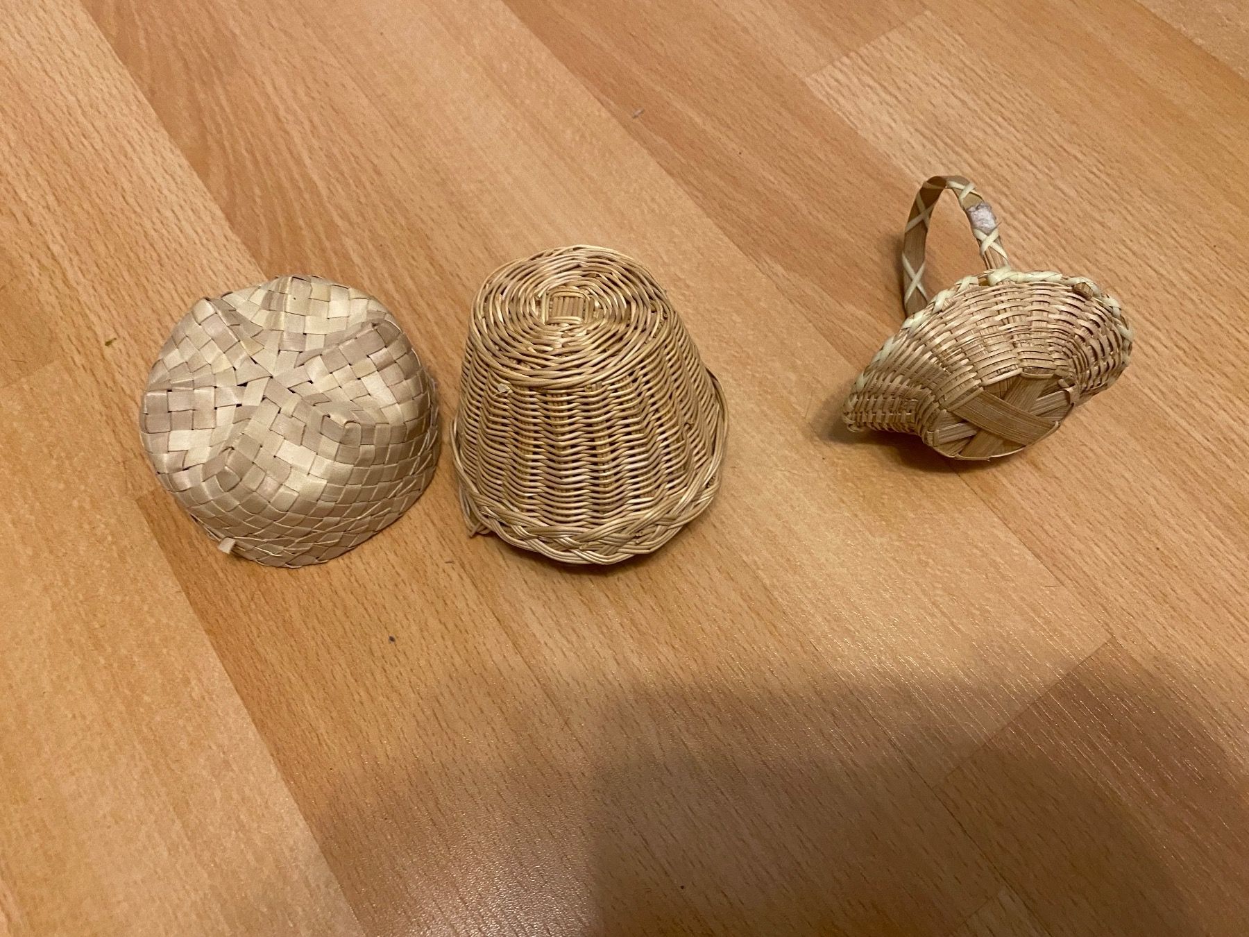 Toutes les décorations: Körbe Schwarzenberger Krippe – D'occasion à Buchrain par Sisi83 1
