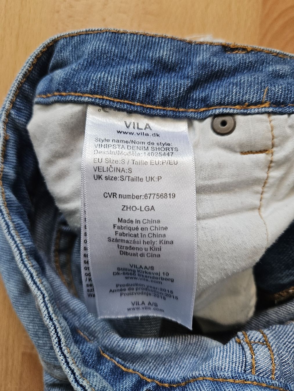Jeans: Vila Jeans Shorts, hellblau – Gebraucht aus Ebikon von SecondChance_byM 3