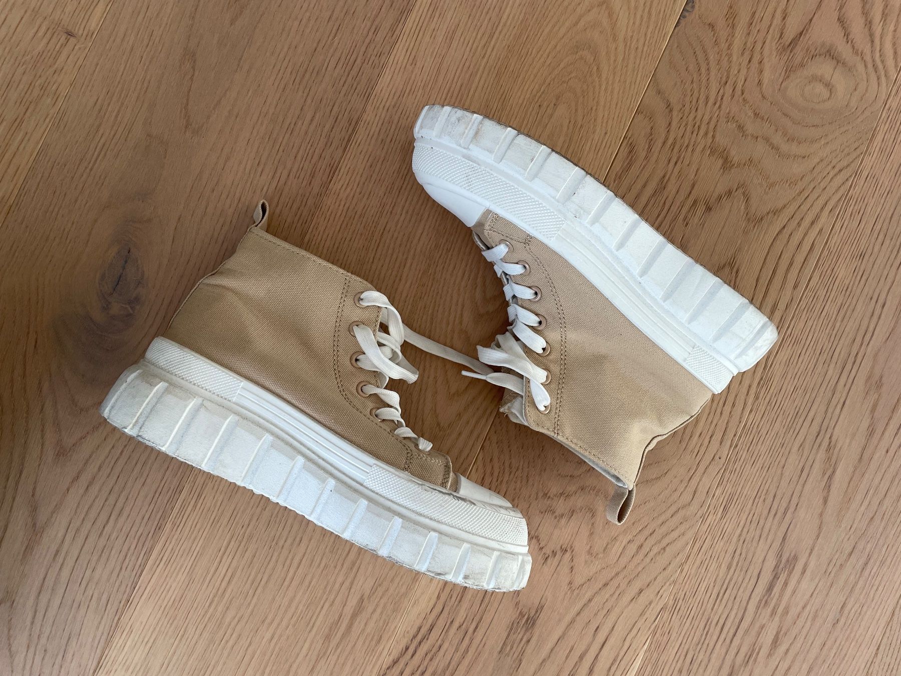 Scarpe da donna: Schuhe Grösse 39 – Usato da Richterswil venduto da KAYLEIGH_77 1