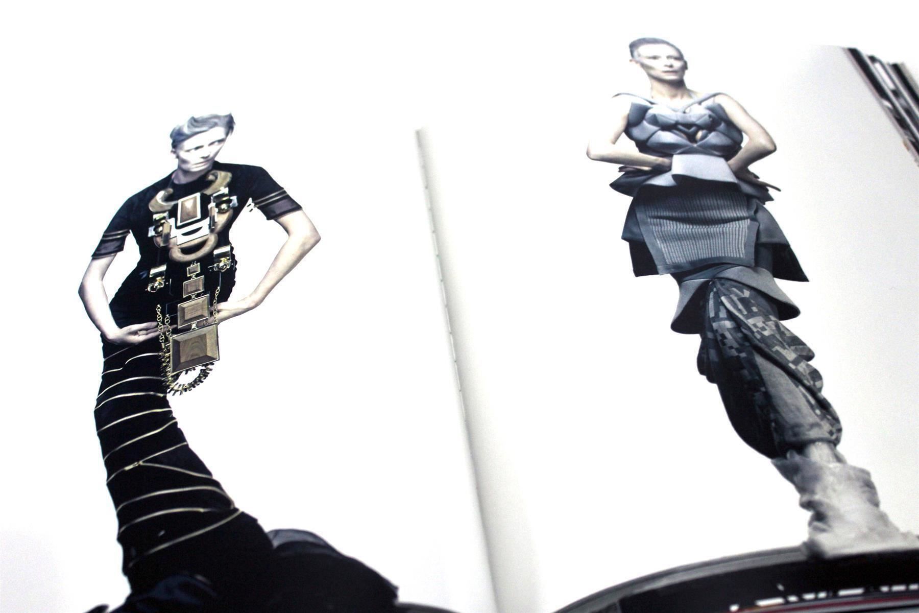 Foto & Immagini: JEFFERSON HACK: Another Portrait Book. Edition 7L, EA. 2007 – Usato da Bern venduto da Rare-Books 2