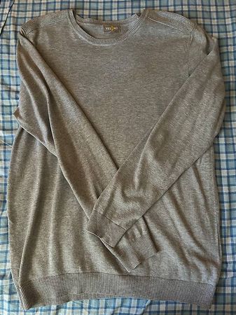 Pull gris clair YES OR NO ? Taille M