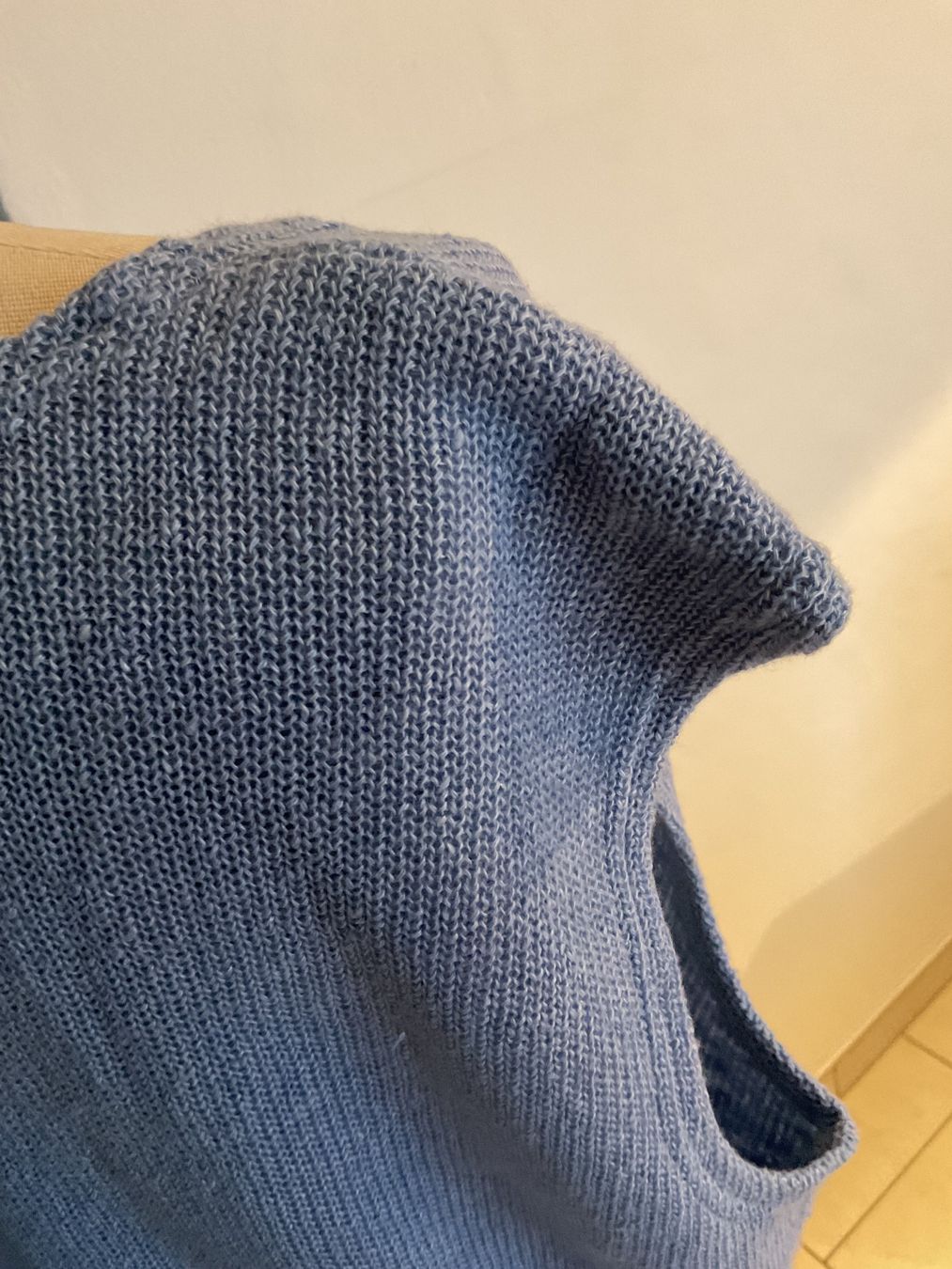 Maglioni & Felpe: Ärmelloser Linen Strick 🧶 Pullover Linara XXL – Nuovo (secondo la descrizione) da Wil ZH venduto da RiccardaWegmann 1