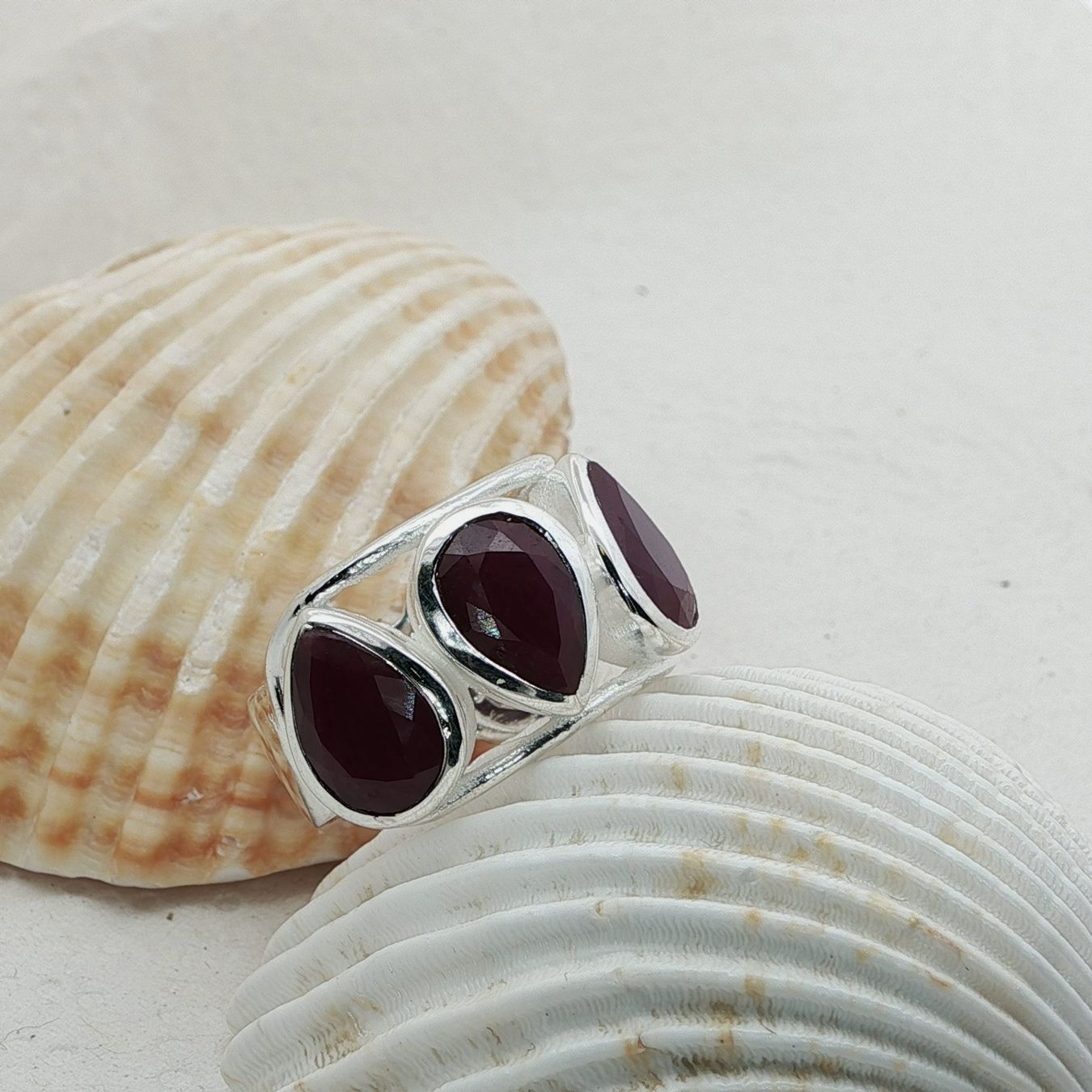Olga Ribler Anelli: Unikate Silber Ring 925 Grösse 56 mit Rubinen – Nuovo (secondo la descrizione) da Luzern venduto da Schmuckoutlet 2