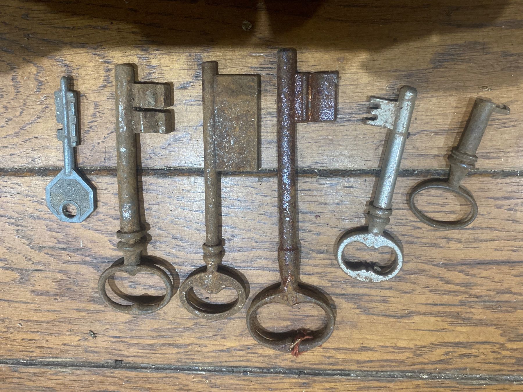 Chiavi: Lot clé clef ancienne 5-12cm U – Usato da Lajoux JU venduto da Briard0 2