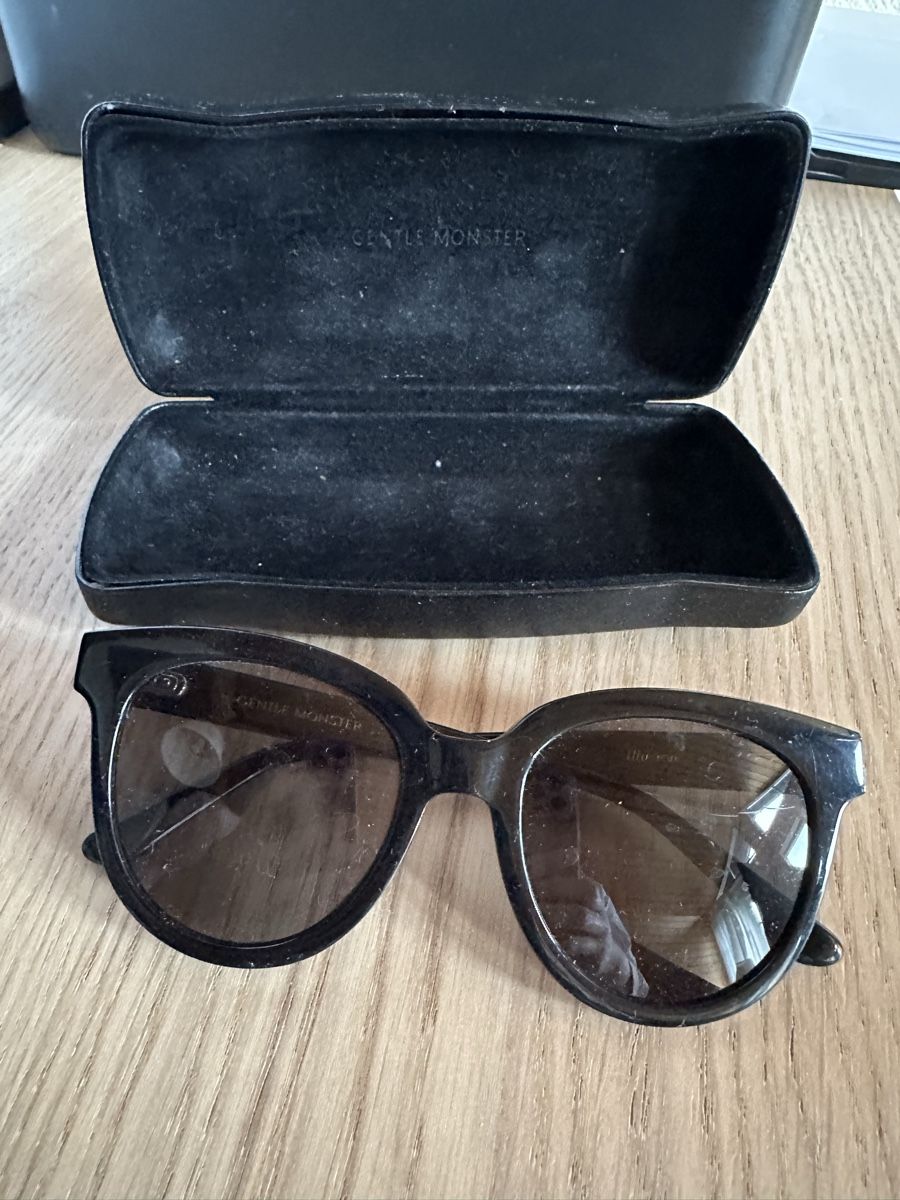 Brillen & Gläser: Gentle Monster Sonnenbrille schwarz – Gebraucht aus Münsingen von Secondhand89