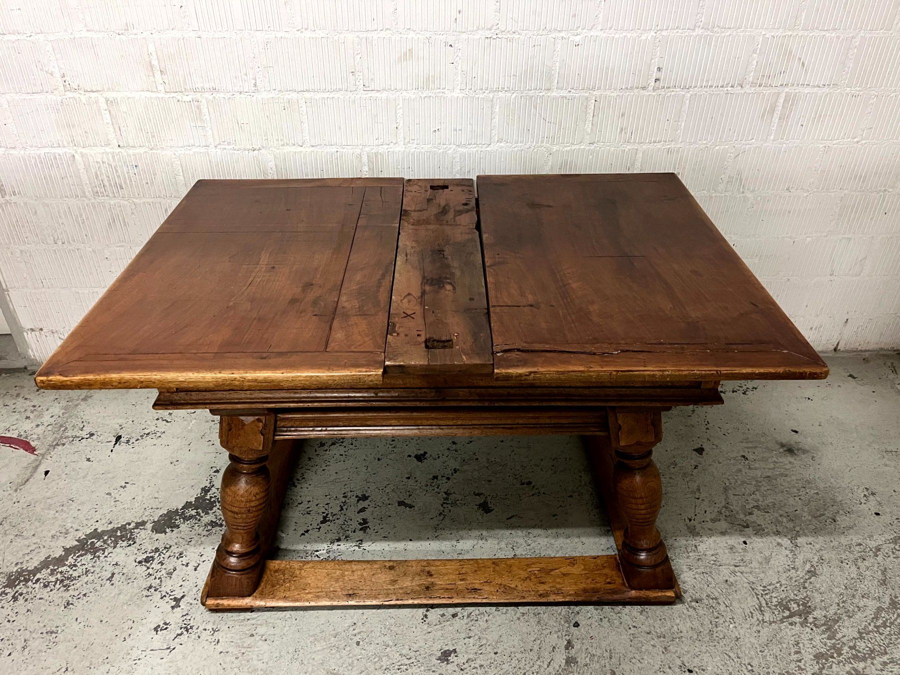 Tables: Walliser Chalet-Ausziehtisch mit Schieferplatte – D'occasion à Seftigen par tom713 2