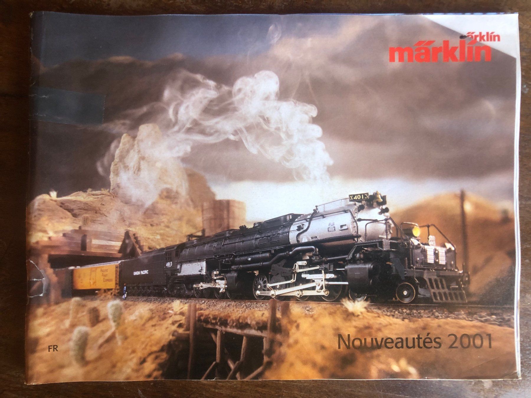Libri: Catalogue Märklin Nouveautés 2001 – Usato da Haute-Nendaz venduto da photoksar