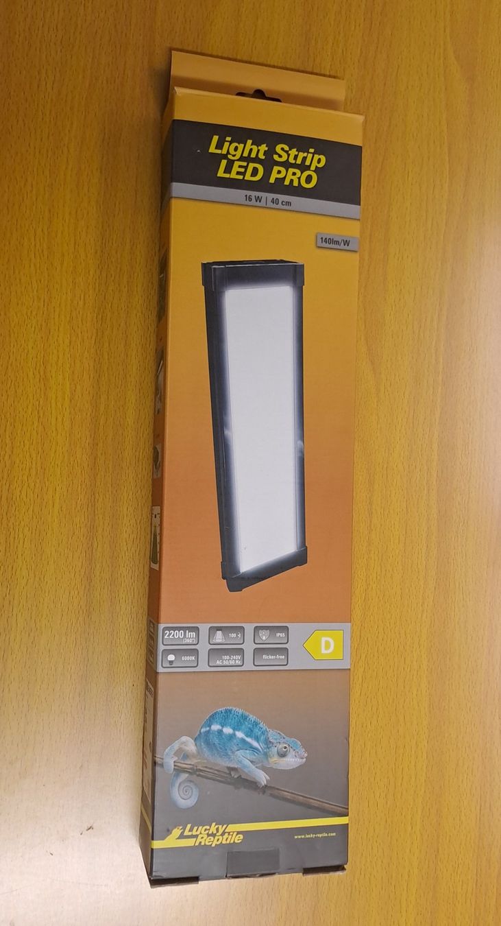Lampade: Lucky Reptile Light Strip LED PRO 16W 40cm – Usato da Bünzen venduto da Rtron