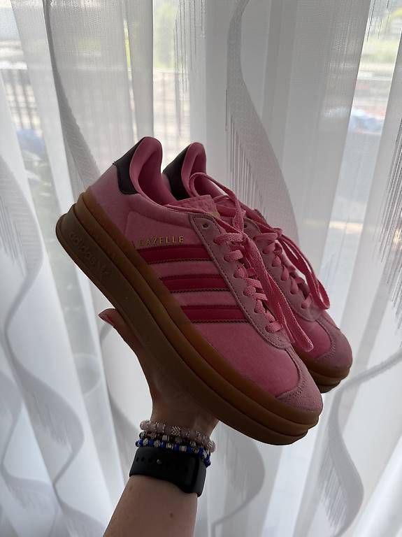Adidas Damenschuhe: Adidas Gazelle Rosa / Pink – Gebraucht aus Rotkreuz von andgav11