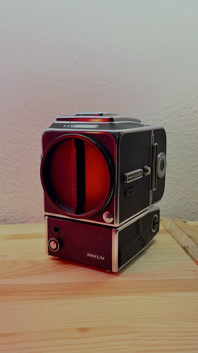 Hasselblad Fotocamera: Hasselblad 500EL/M – Usato da Lausanne venduto da Djoulaille