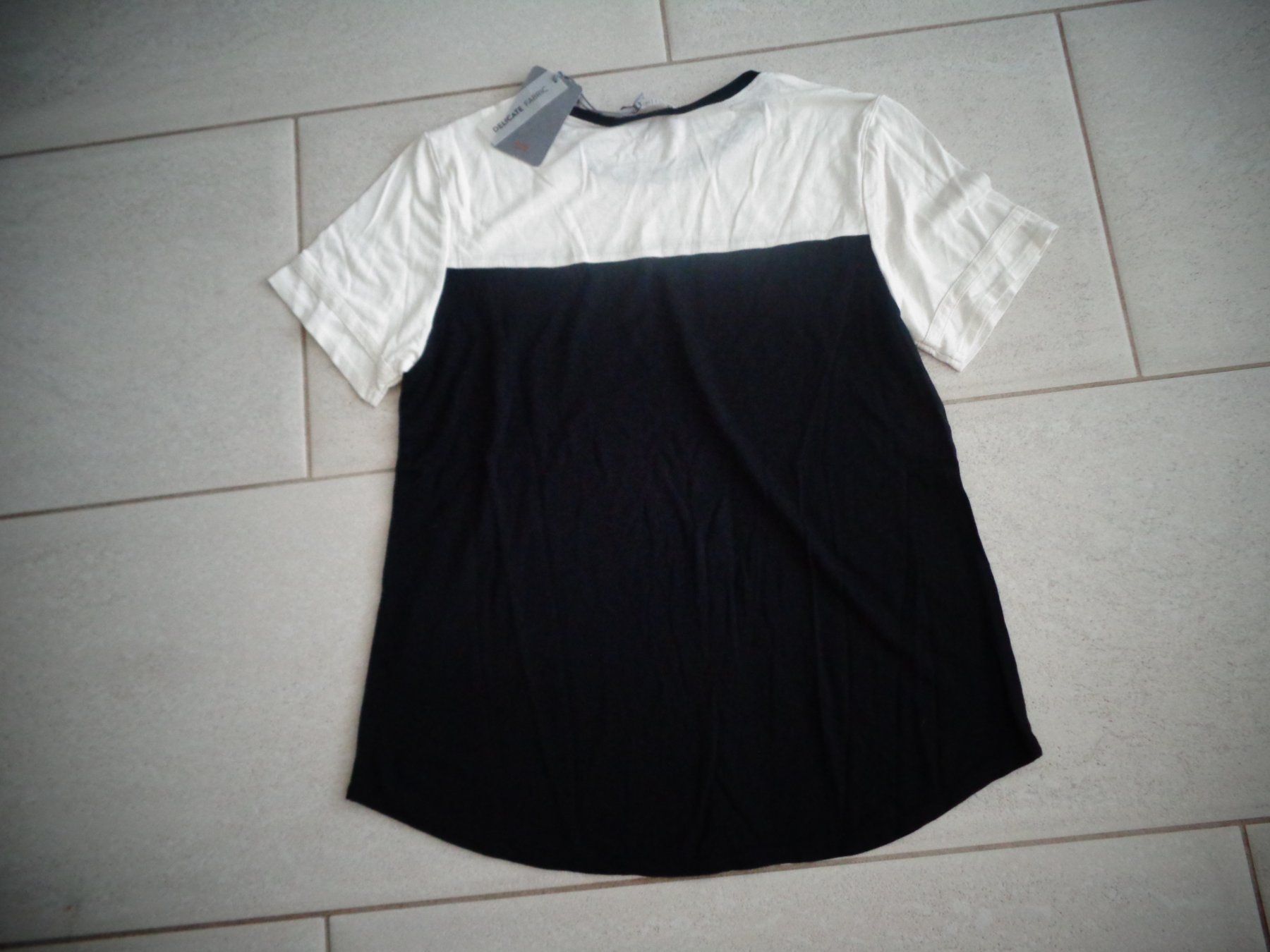 Nile T-shirt: NILE T-SHIRT GR.S  NEU – Nuovo (secondo la descrizione) da Rotkreuz venduto da Samballi 2