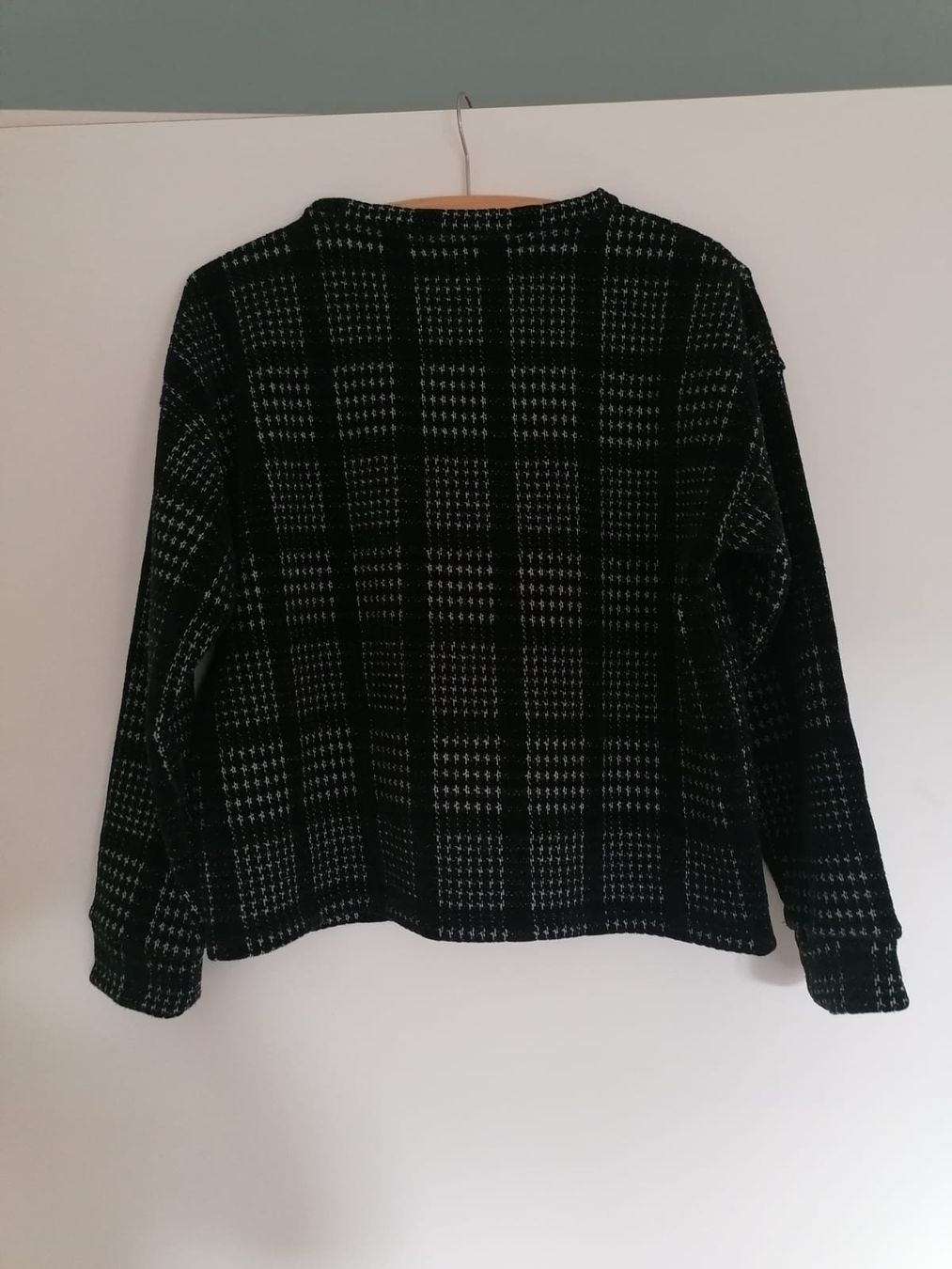 Maglioni & Felpe: Pullover Karomuster Schwarz/Weiss (Grösse S) – Usato da Winterthur venduto da Arkadii 1