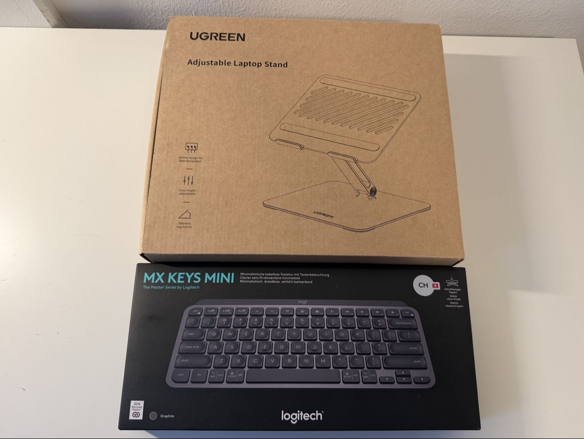 Logitech Tastaturen: Logitech MX Keys Mini + UGREEN Laptop Stand – Gebraucht aus Zürich von arvinmarlon11