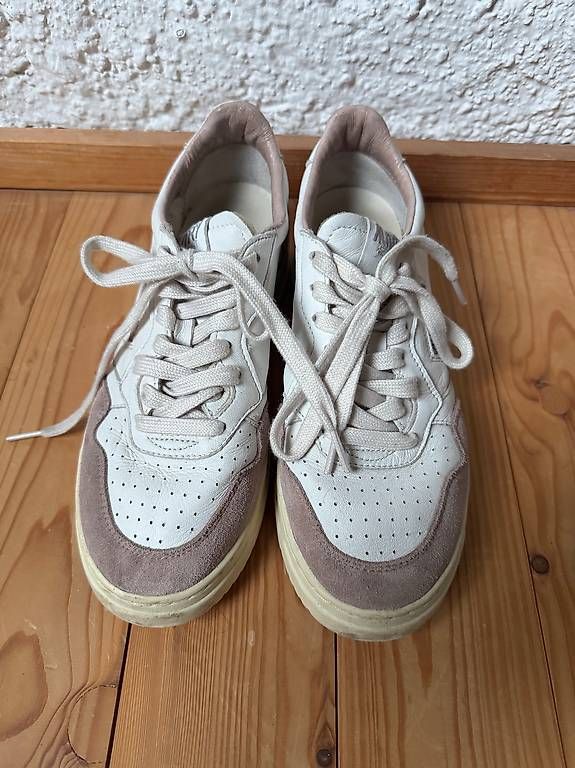 Scarpe da donna: Autry Sneakers – Usato da Winterthur venduto da annika34