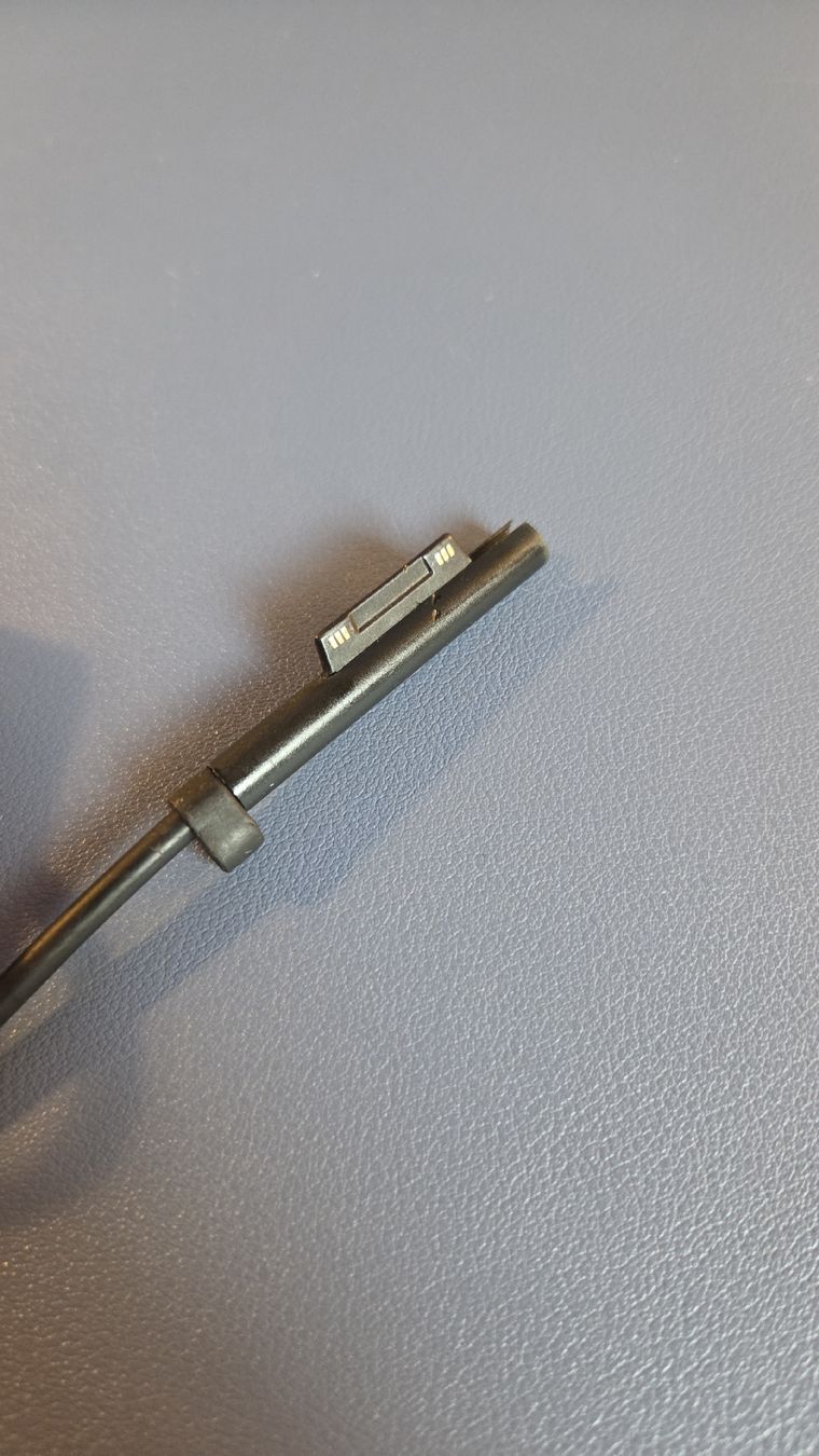Chargeur: Microsoft Surface LogiLink PA0197 – D'occasion à Geneve par Granduca 2