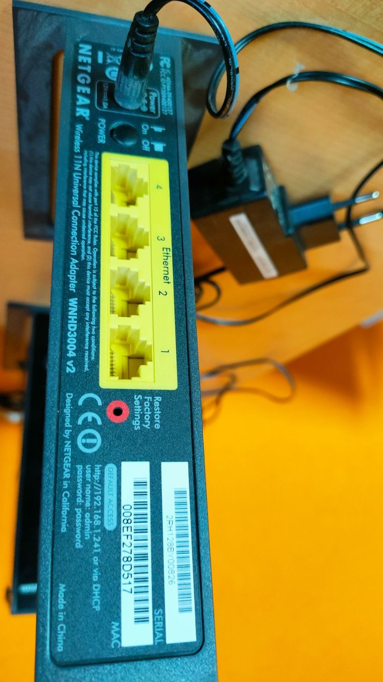 Unità & Adattatore: Wireless Universal Connection Adapter (WNHD3004v2) – Usato da Wiler b. Seedorf venduto da LeuThomas 1